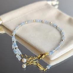bracelet aigue marine sur pochon