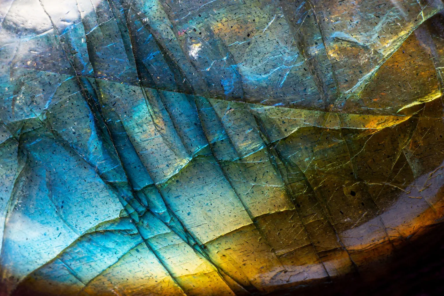 labradorite pierre